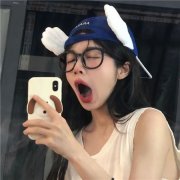 浪漫氛围女生头像真人高清图片(共16张)