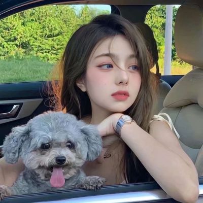 2023很好看手捧鲜花的美女头像合集(18张)