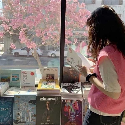 高清氛围感的女生微信头像图片(18张)