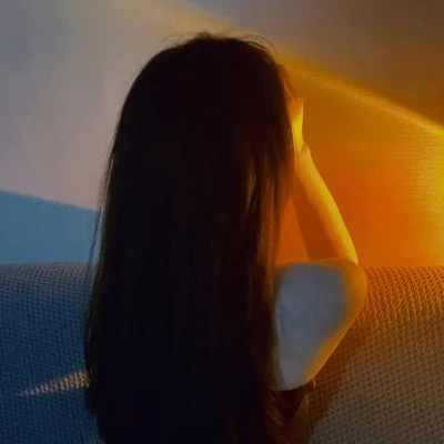 高清氛围感的女生微信头像图片(18张)