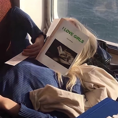 高级氛围感女生头像(20张)