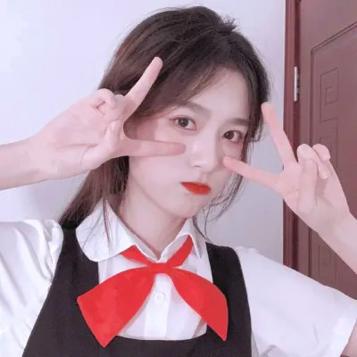 优质稀有ins风女头(精选30张)