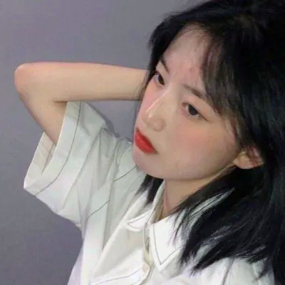 优质稀有ins风女头(精选30张)