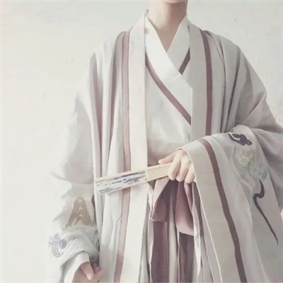 高级感十足的头像男(共18张)