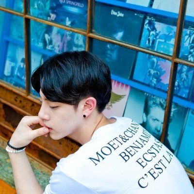 全网最帅的头像黑暗系男(精选28张)