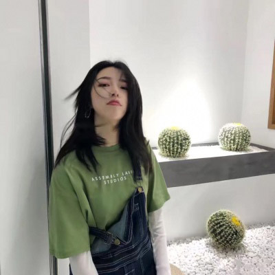 小姐姐微信头像霸气(精选18张)