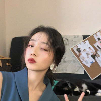 小姐姐微信头像霸气(精选18张)