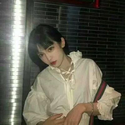 漂亮小姐姐的微信头像(优选18张)