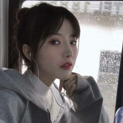 漂亮小姐姐的微信头像(优选18张)