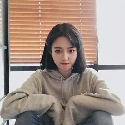 漂亮小姐姐的微信头像(优选18张)