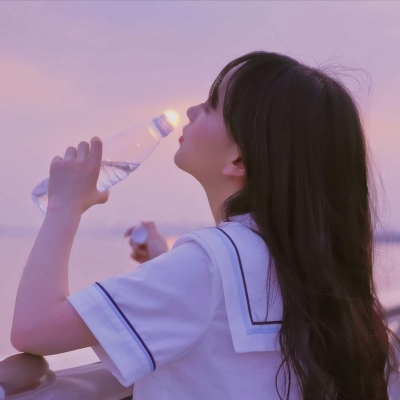 有品位的微信女人头像(共18张)