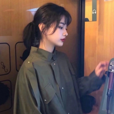 成熟且有深度的头像女生(精选18张)