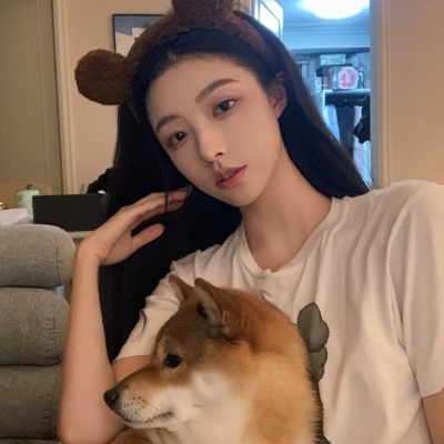 成熟且有深度的头像女生(精选18张)