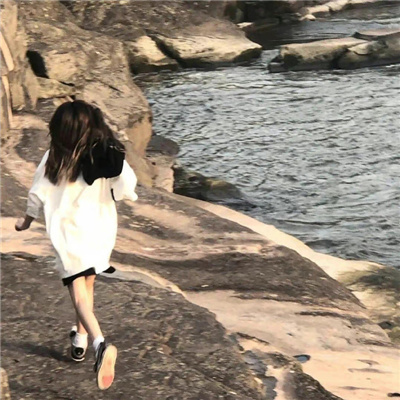 冷清氛围感女头真人小众(共18张)