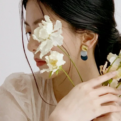 冷清氛围感女头真人小众(共18张)