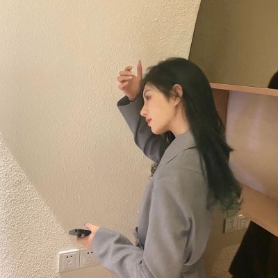 冷清氛围感女头真人小众(共18张)