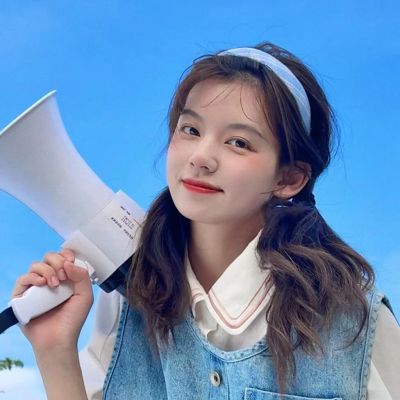 冷清氛围感女头真人小众(共18张)