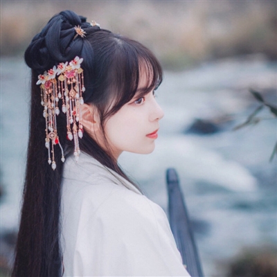 古典气质美女微信头像(精选28张)