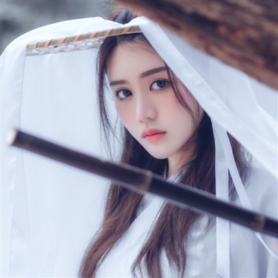 古典气质美女微信头像(精选28张)