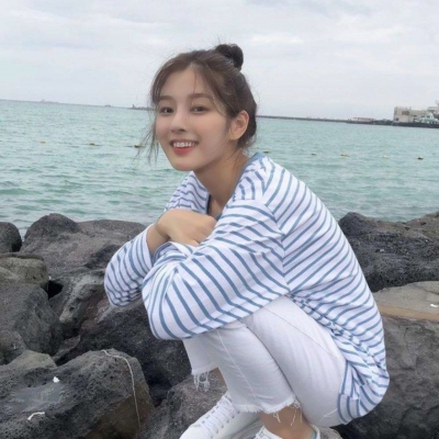 有品位的微信女人头像(32张)