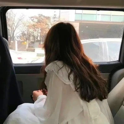 2023年最火爆的微信头像女(精选18张)