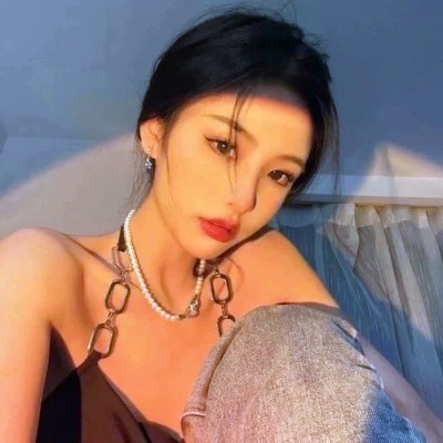 2023年最火爆的微信头像女(精选18张)