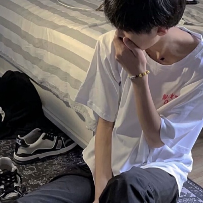 2023年最火爆的男生头像(18张)