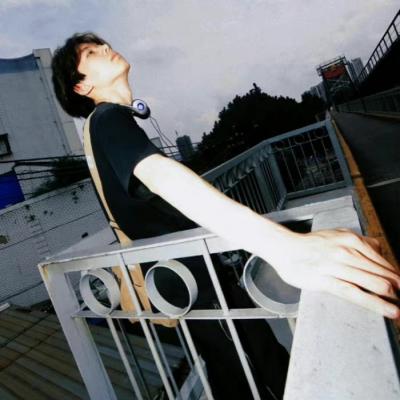 帅气有气质的男生头像(共18张)