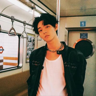 帅气有气质的男生头像(共18张)