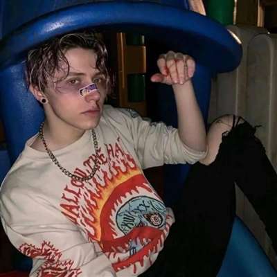 高级感拉满的头像男(18张)