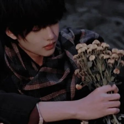 高级感拉满的头像男(18张)