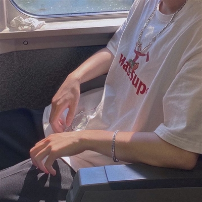 高级感十足的头像男(优选34张)