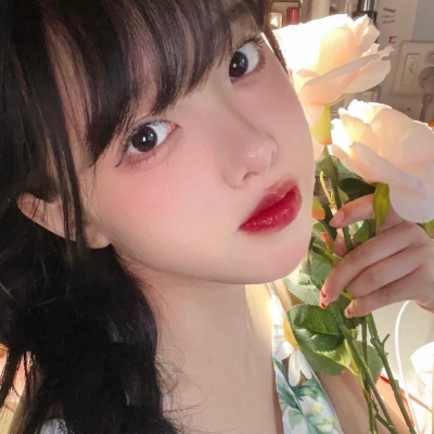 真人女头ins风可爱(共24张)