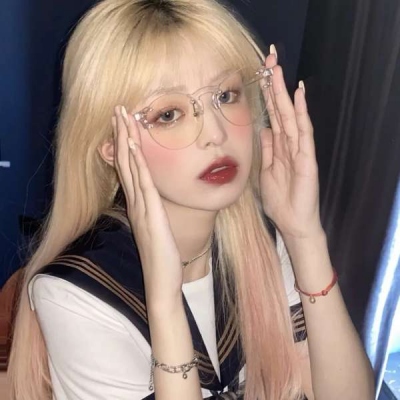 惊艳神仙的温柔女头(16张)