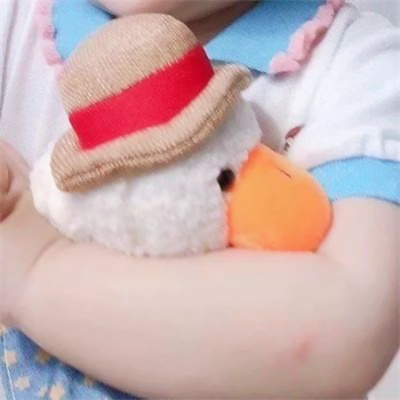 情侣头像小孩子可爱一男一女(精选16张)