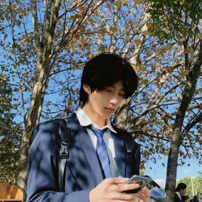 2023最帅动真人头像(共18张)