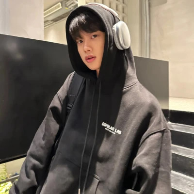 2023最帅动真人头像(共18张)