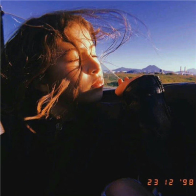 清新治愈系女生扣扣头像(精选18张)