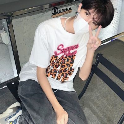 帅到炸裂的氛围感男生好看头像(共18张)