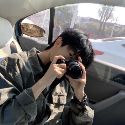 帅到炸裂的氛围感男生好看头像(共18张)