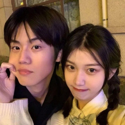 最新潮流个性情侣头像一对两张(18张)