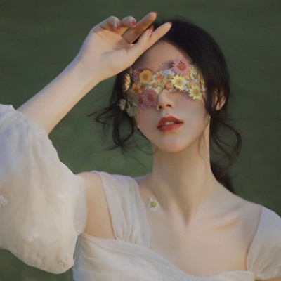 个性潮流精选好看女生头像(优选24张)