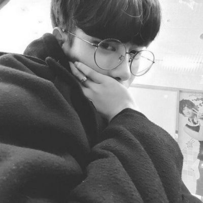 黑白系列超拽男生头像(优选13张)