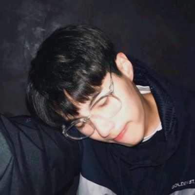 干净唯美的气质帅哥头像图片(共18张)