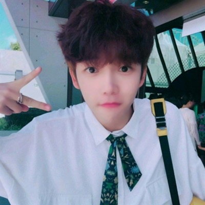 干净唯美的气质帅哥头像图片(共18张)