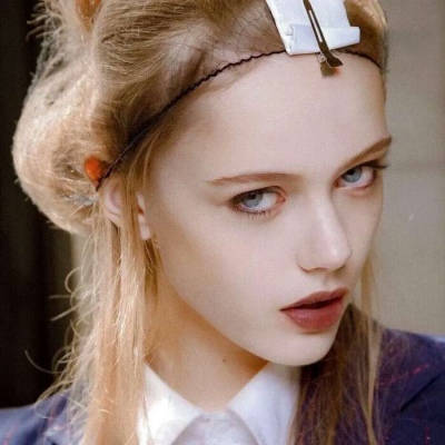 2023很惊艳的颜值逆天欧美女生头像(优选18张)