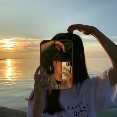 00后非主流个性情侣头像一对两张(精选16张)