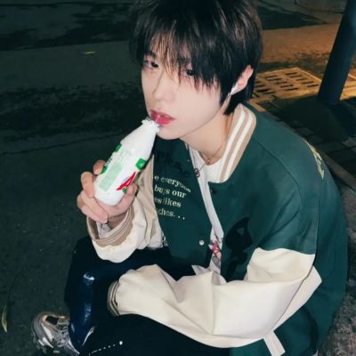 很帅的男生头像(共22张)