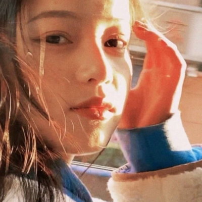 高清好看的潮流网图女头像(共24张)