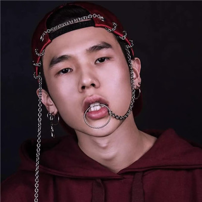 2023帅气小哥哥头像高清图片(共26张)